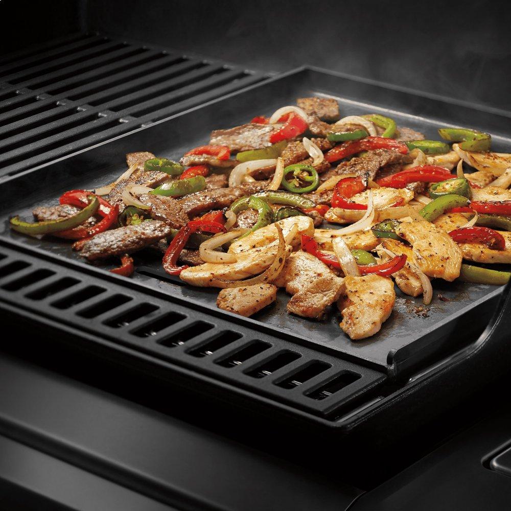 Weber 37913401 Genesis E-325S With Weber Crafted Griddle - Natural Gas