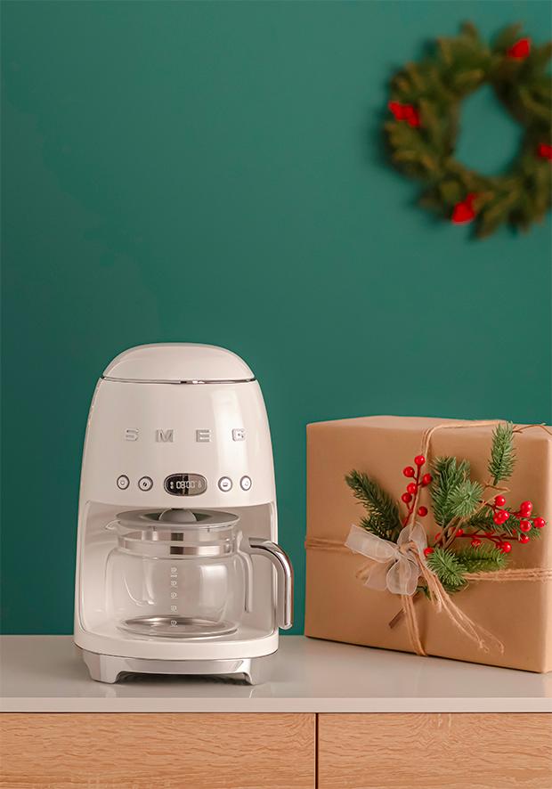 Smeg DCF02CRUS Drip-Filter Coffee Machine Cream Dcf02Crus