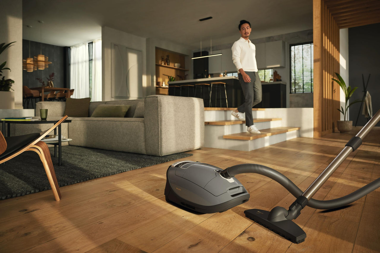 Miele COMPLETE C3 125 GALA EDITION GG Complete C3 125 Gala Edition - Canister Vacuum Cleaners With Protective Parquet Floorhead For First-Class Care Of Delicate Hard Floors.