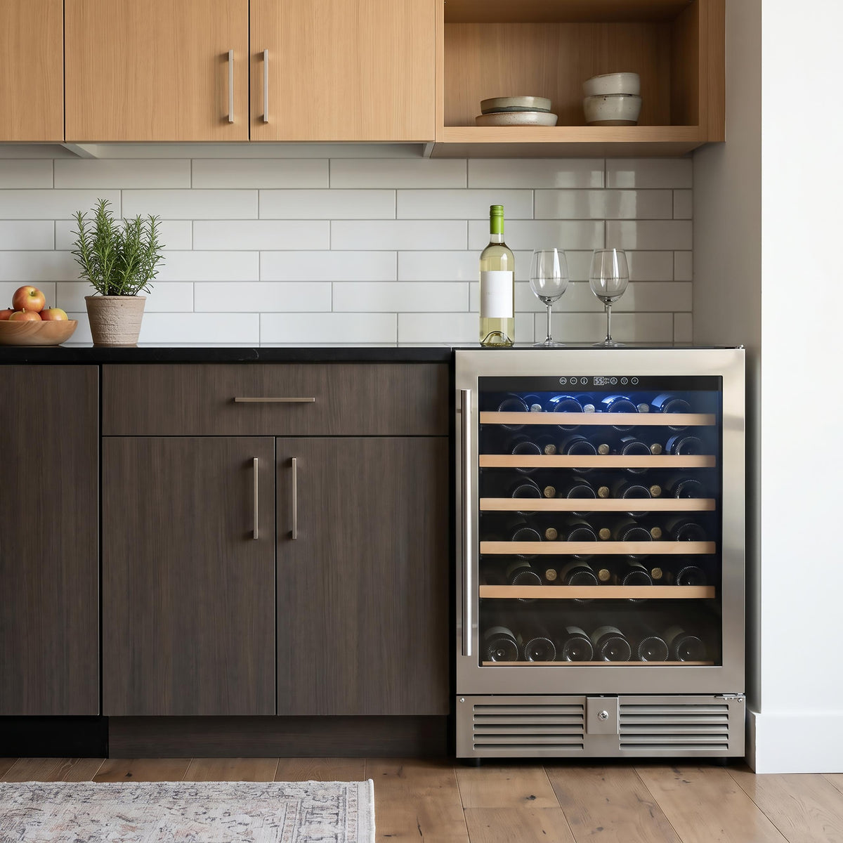 Avanti WCR506SS1 Avanti Undercounter Wine Cooler, 50 Bottle Capacity, Single Zone Compressor Cooling, In Stainless Steel, Wcr506Ss 1