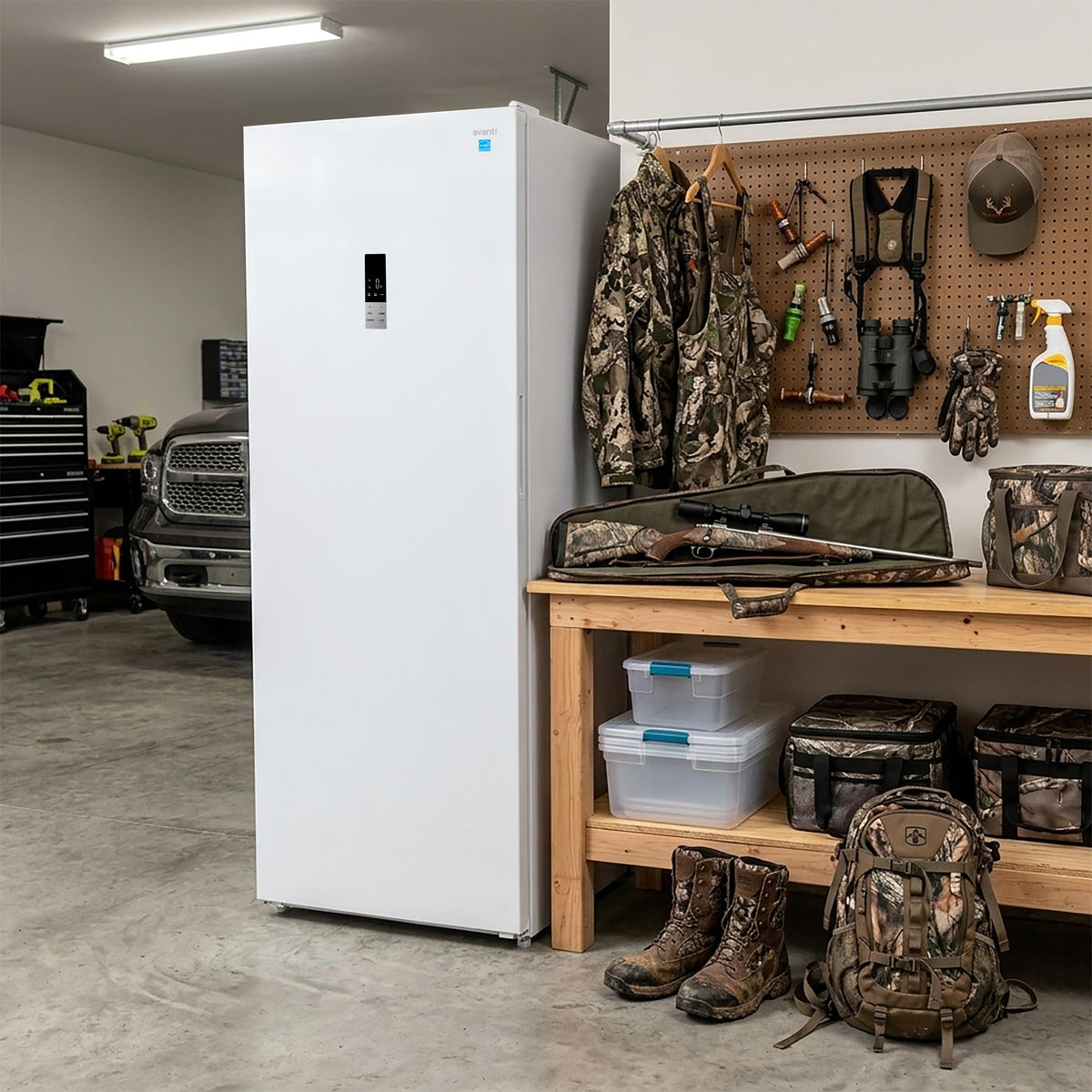 Avanti AV230VFLJM0W Avanti Maxxspace Insulation™ Technology Garage-Ready Frost-Free Convertible Upright Freezer, 23 Cu. Ft., Energy Star, White (Av230Vfljm0W)
