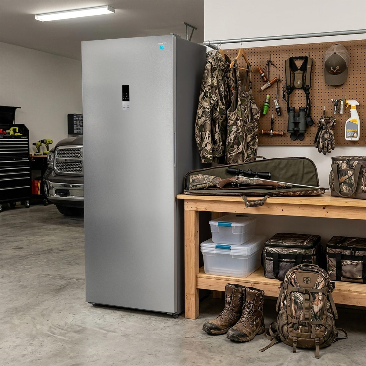 Avanti AV230VFLJM0SS Avanti Maxxspace Insulation™ Technology Garage-Ready Frost-Free Convertible Upright Freezer, 23 Cu. Ft., Energy Star, Stainless Steel Look (Av230Vfljm0Ss)