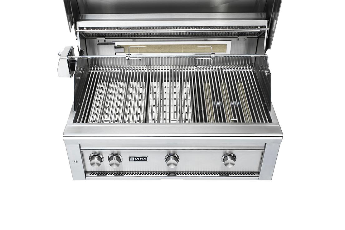 Lynx L36TRDSLP 36" Built-In Grill - 1 Trident™ W/ Rotisserie - Desert Sage