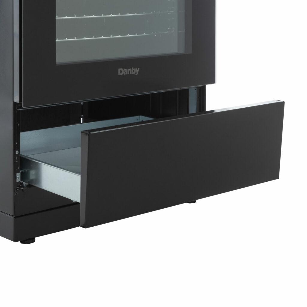 Danby DER24V1B Danby 24 Wide Electric Range In Black