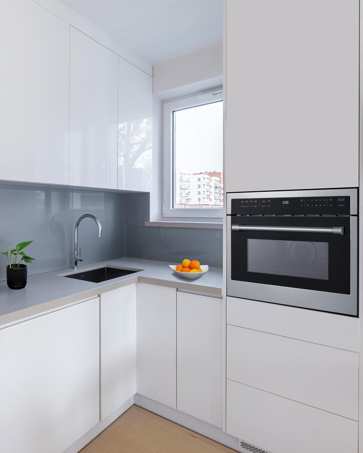 Summit CMV115 24" Wide 115V Speed Oven