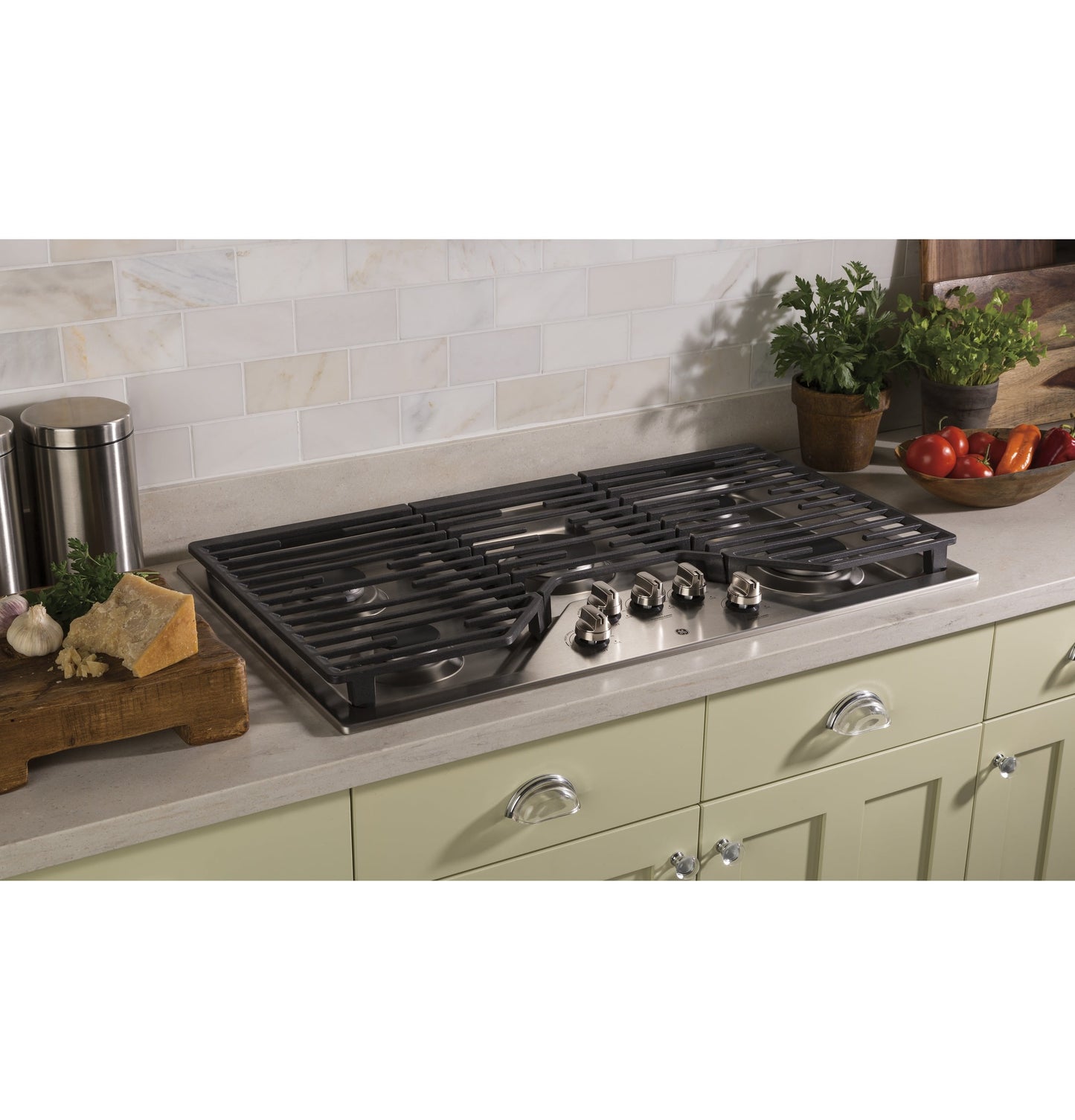 Ge Appliances JGP5036SLSS Ge® 36" Built-In Gas Cooktop With 5 Burners And Dishwasher Safe Grates