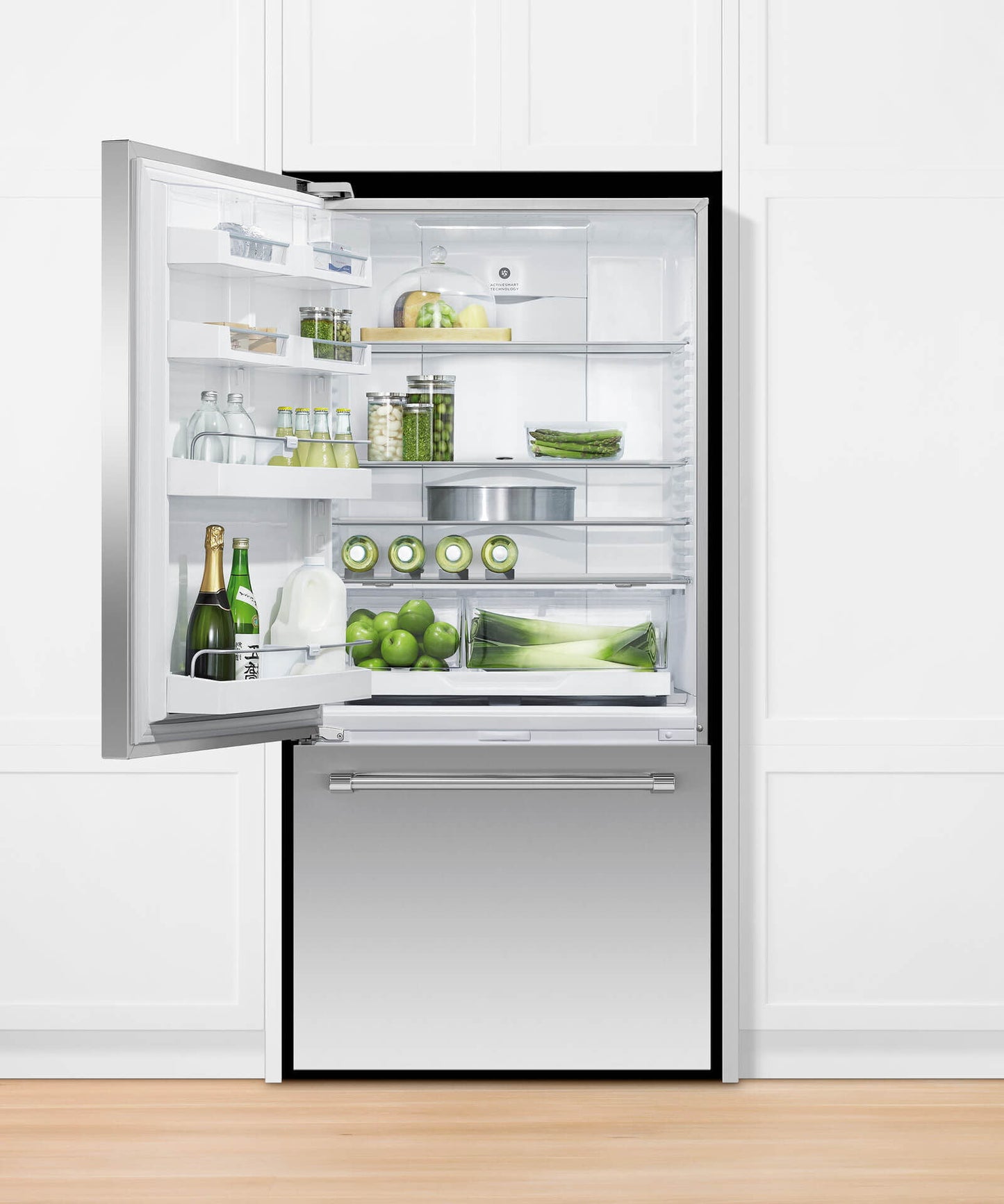 Fisher & Paykel RF170WLKUX6 Freestanding Refrigerator Freezer, 32", 17.5 Cu Ft, Ice & Water