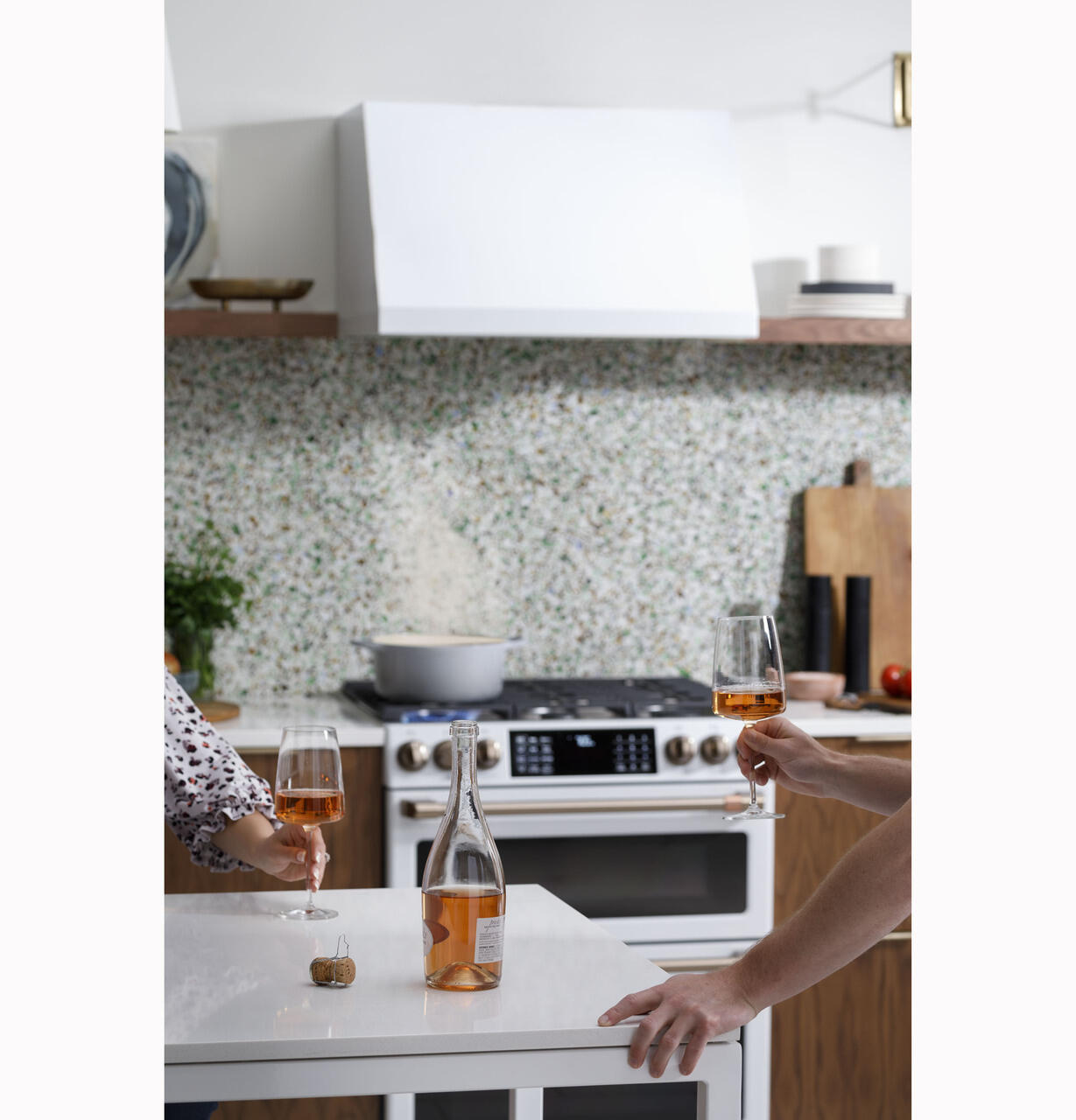 Cafe CVW93043PDS Café™ 30" Commercial Hood