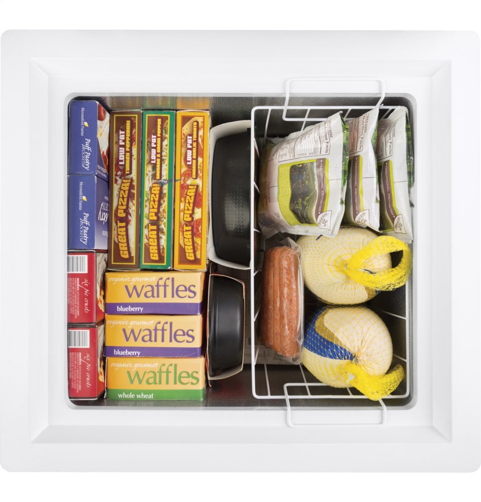 Hotpoint HCM4SMWW Hotpoint® 3.6 Cu. Ft. Manual Defrost Chest Freezer