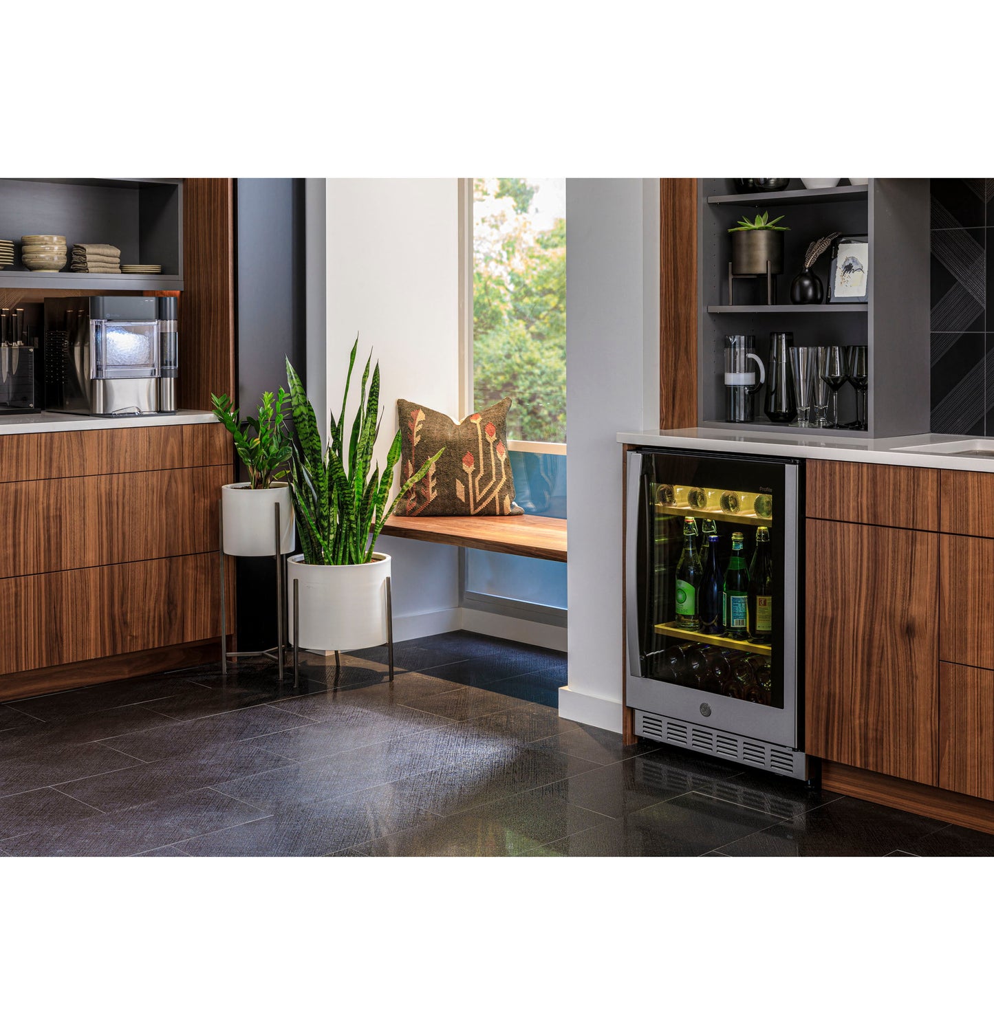 Ge Appliances PVS06BSPSS Ge Profile™ Series Beverage Center