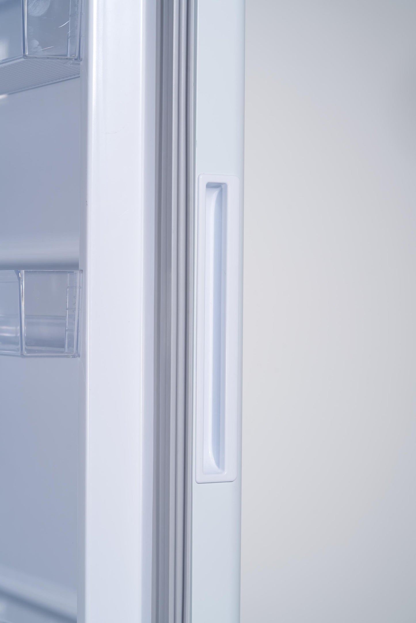 Danby DUF140A1WDB Danby 14.0 Cu. Ft .Frost Free Convertible Upright Freezer