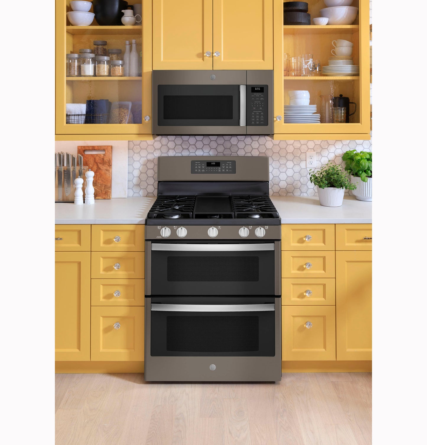 Ge Appliances JGBS86EPES Ge® 30" Free-Standing Gas Double Oven Convection Range