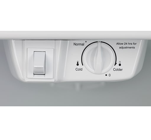 Frigidaire FFTR2021TS Frigidaire 20.4 Cu. Ft. Top Freezer Refrigerator