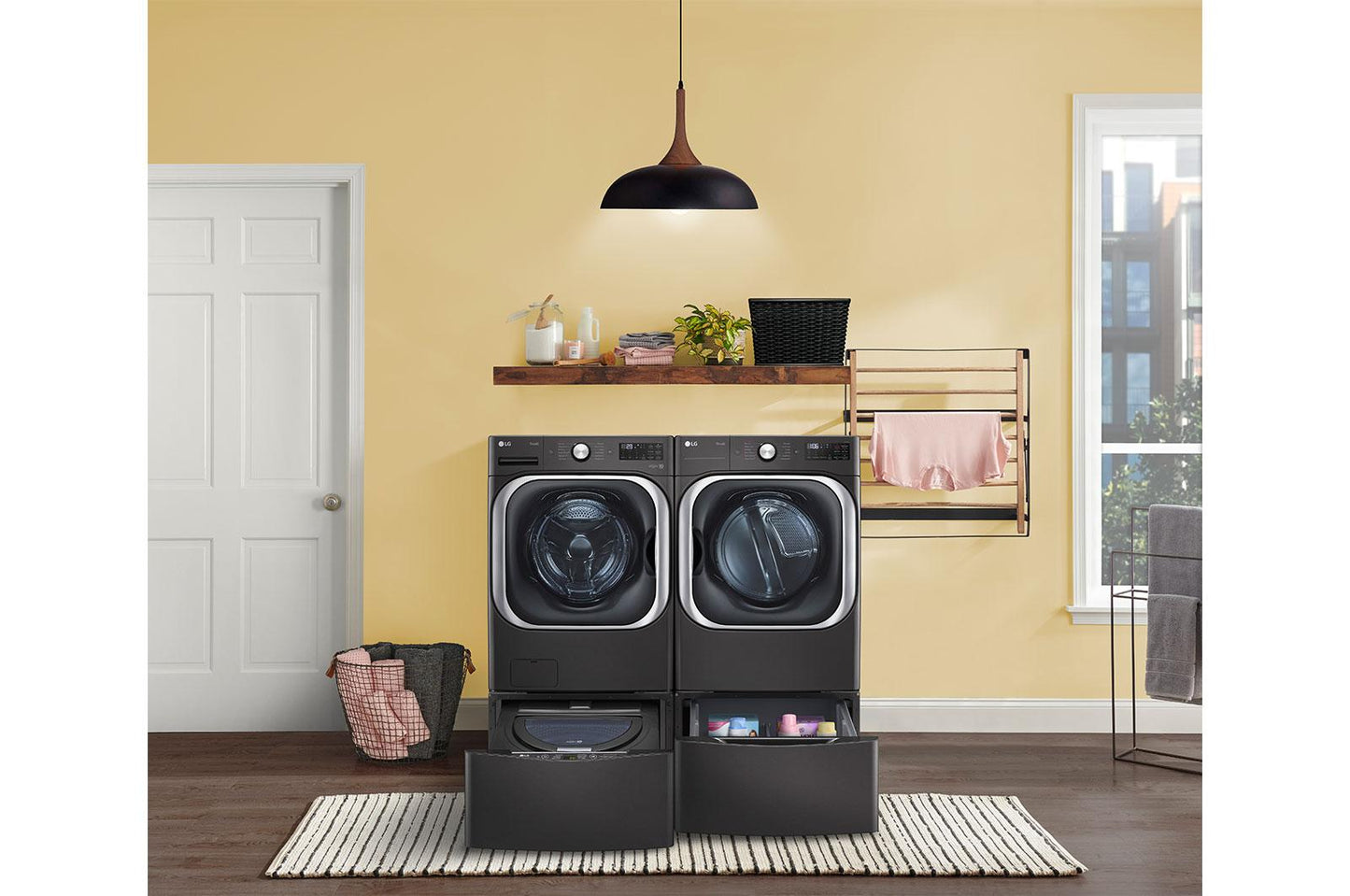 Lg WDP5B Laundry Pedestal - Black Steel