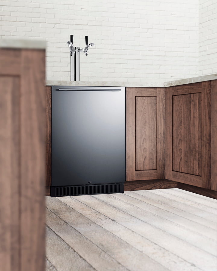 Summit SBC677BITWINTL 24" Wide Built-In Kegerator With Taplock
