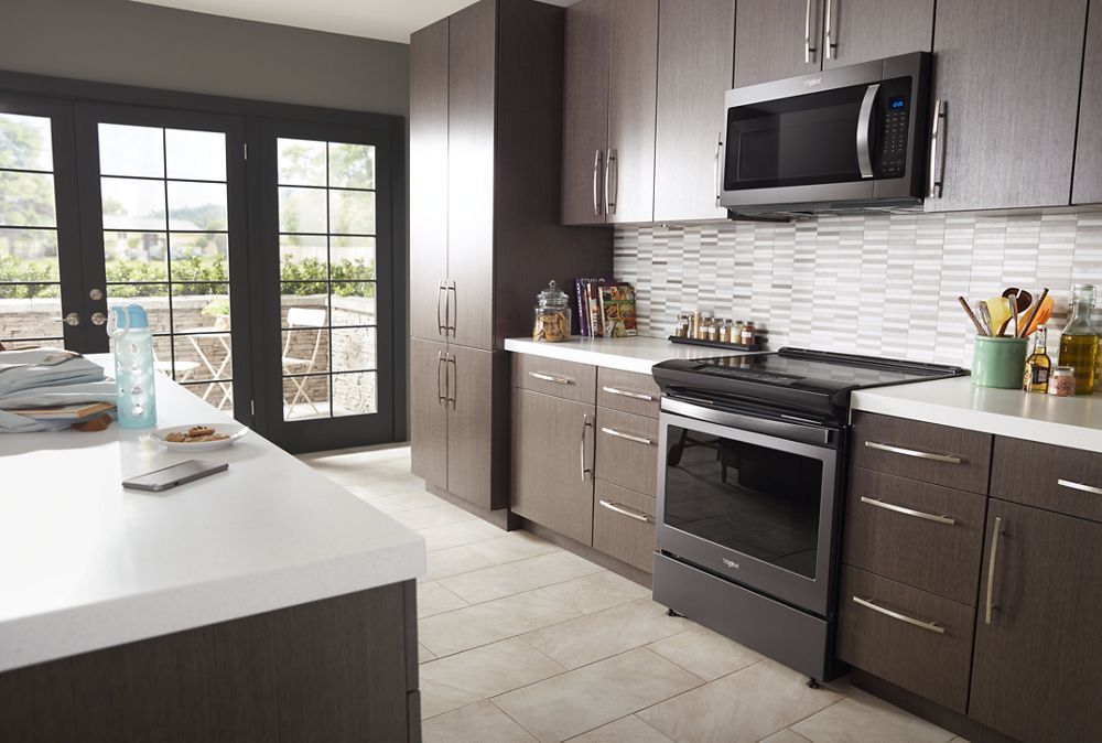 Whirlpool WEE510S0FV 4.8 Cu. Ft. Guided Electric Front Control Range With The Easy-Wipe Ceramic Glass Cooktop