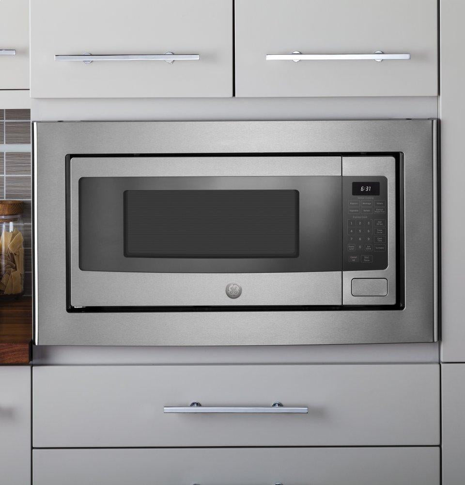 Ge Appliances PEM31SFSS Ge Profile&#8482; 1.1 Cu. Ft. Countertop Microwave Oven