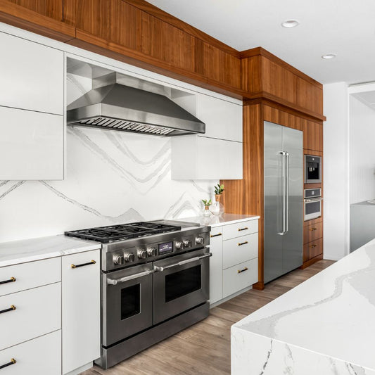 The Differences Between a Kitchen Range and Cooktop