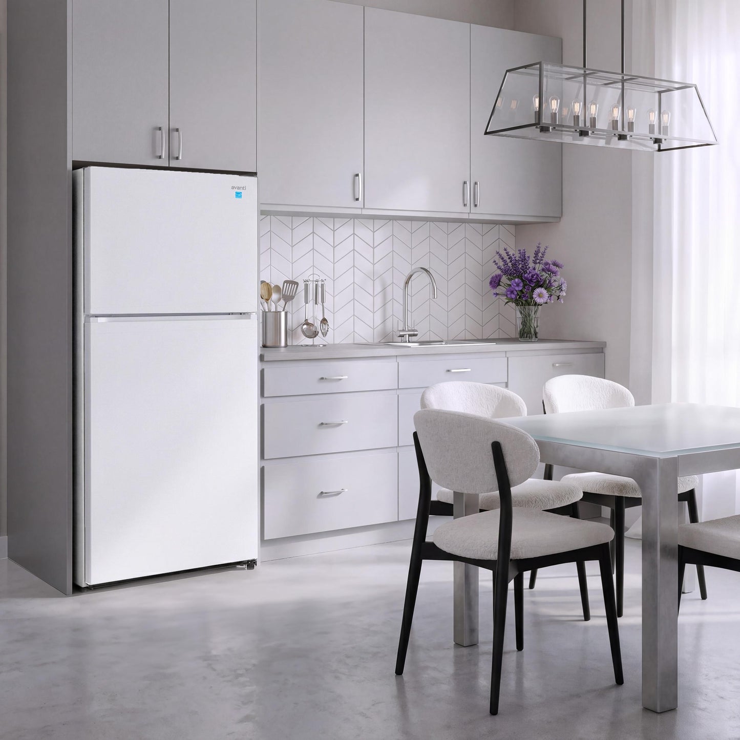 Avanti AVFF24DLJM0W Avanti Maxxspace Insulation™ Technology Garage-Ready Frost-Free Ice Maker-Ready Refrigerator, 24 Cu. Ft., Energy Star, White (Avff24Dljm0W)