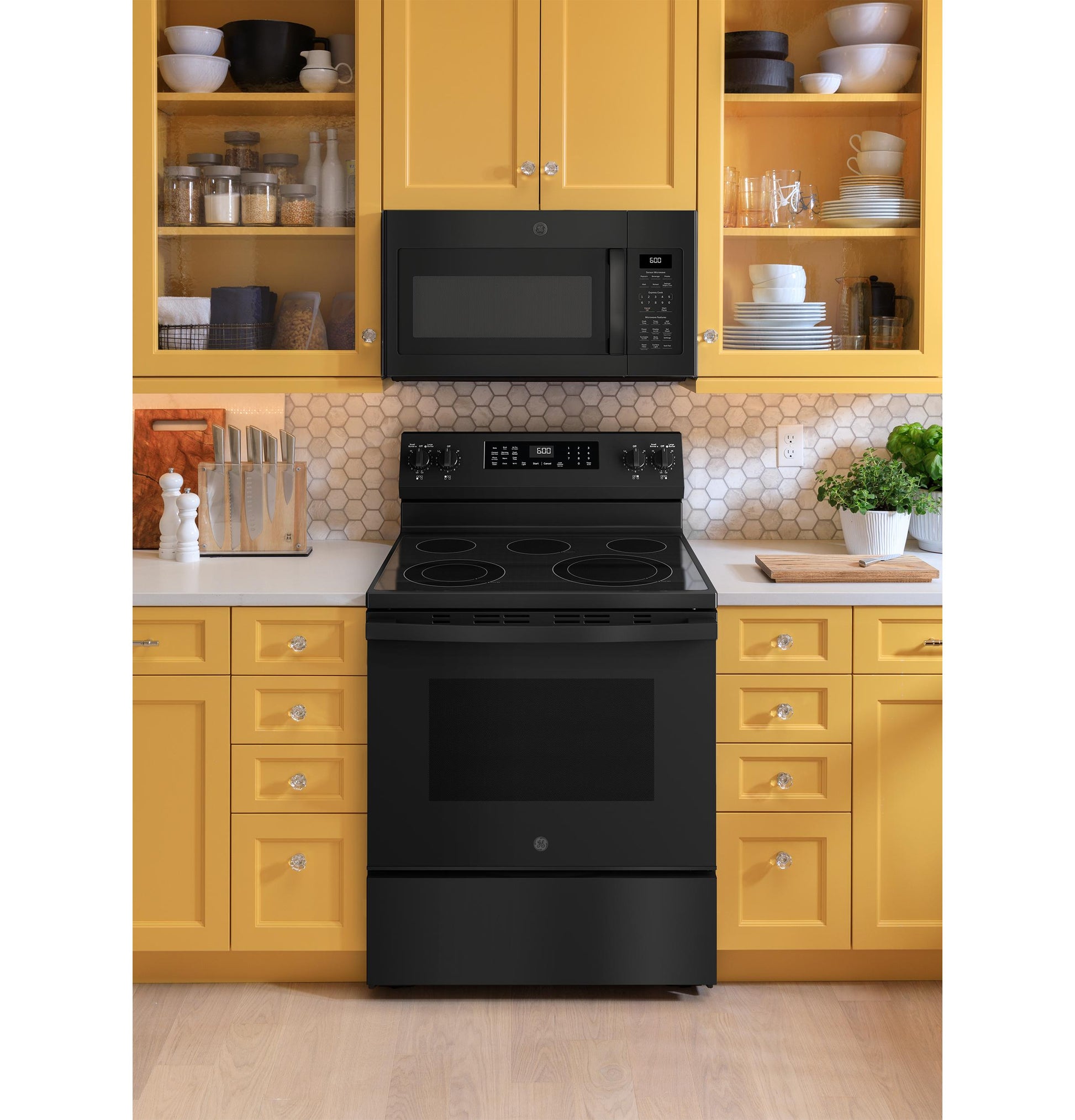 Ge Appliances GRF600AVBB Ge® 30" Free-Standing Electric Convection Range With No Preheat Air Fry And Easywash™ Oven Tray