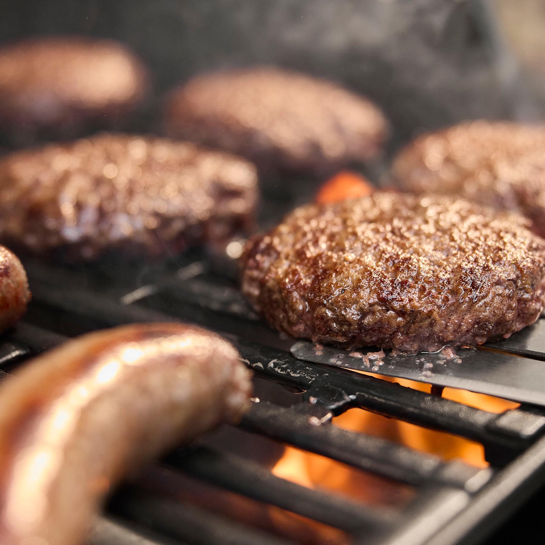 Weber 1502068 Spirit® E-425C Gas Grill (Natural Gas) - Black