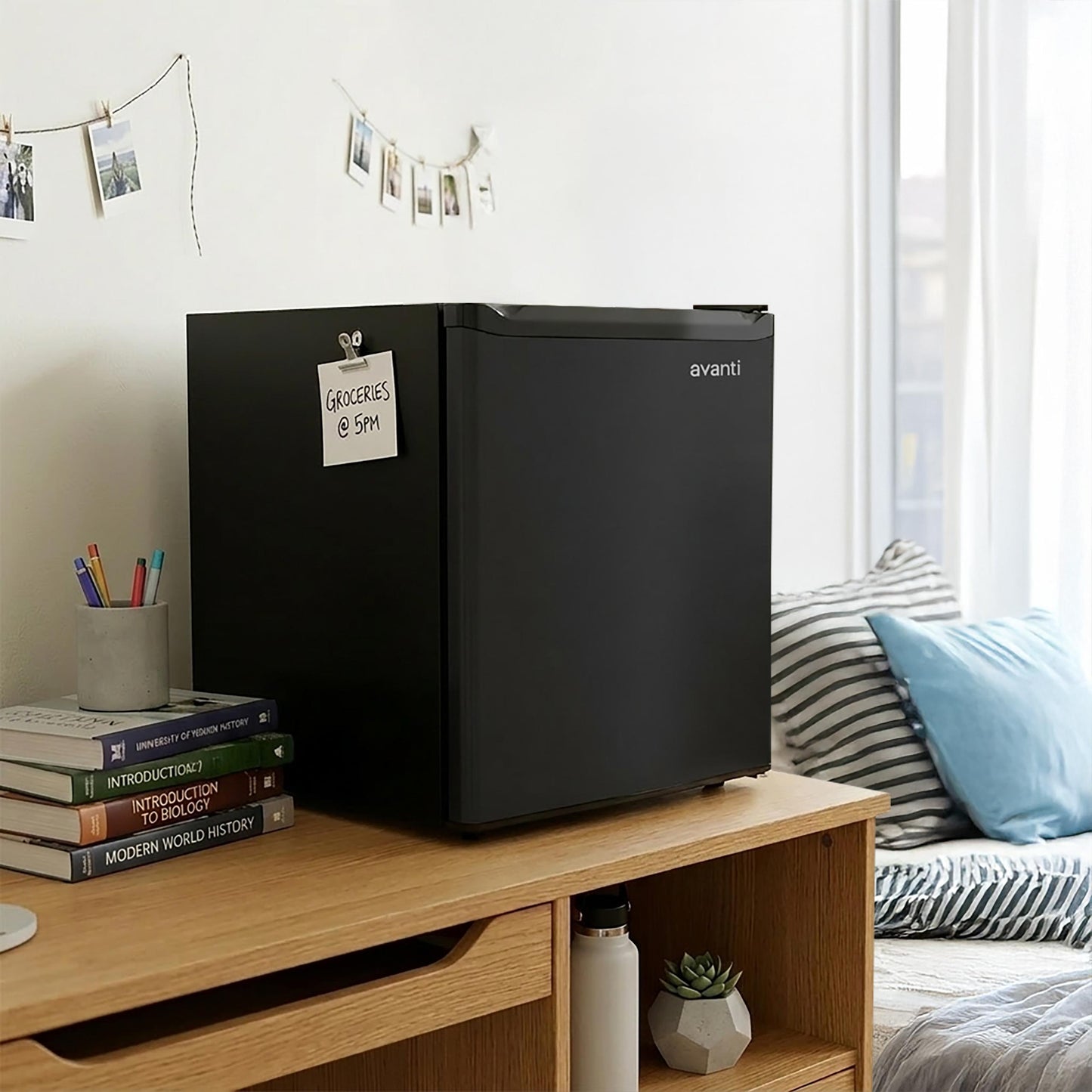 Avanti AVAR16F1B Avanti 1.6 Cu. Ft. Compact Refrigerator With Auto-Defrost, In Black (Avar16F1B)