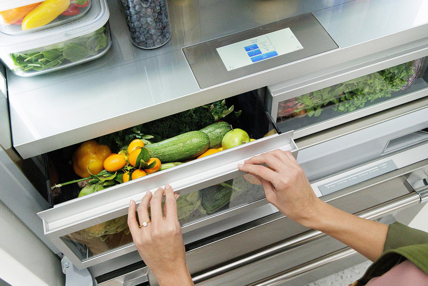 Thermador T42BT122NS Freedom®, Built-In French Door Bottom Freezer, Stainless Steel