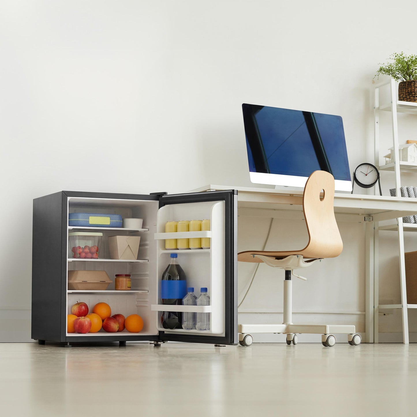 Avanti AVAR26F3S Avanti 2.6 Cu. Ft. Compact Refrigerator With Auto-Defrost, In Stainless (Avar26F3S)