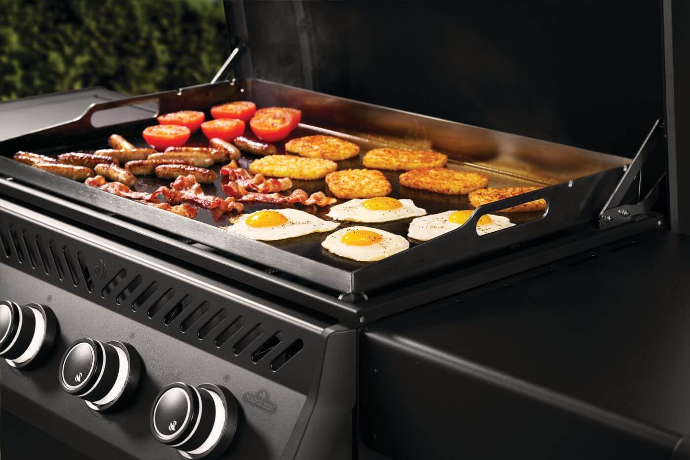 Napoleon Bbq RP30FTPKPHM Rogue Pro Phantom 30 Inch Griddle Rust-Resistant Stainless Steel Cooktop , Propane, Matte/Matt Black