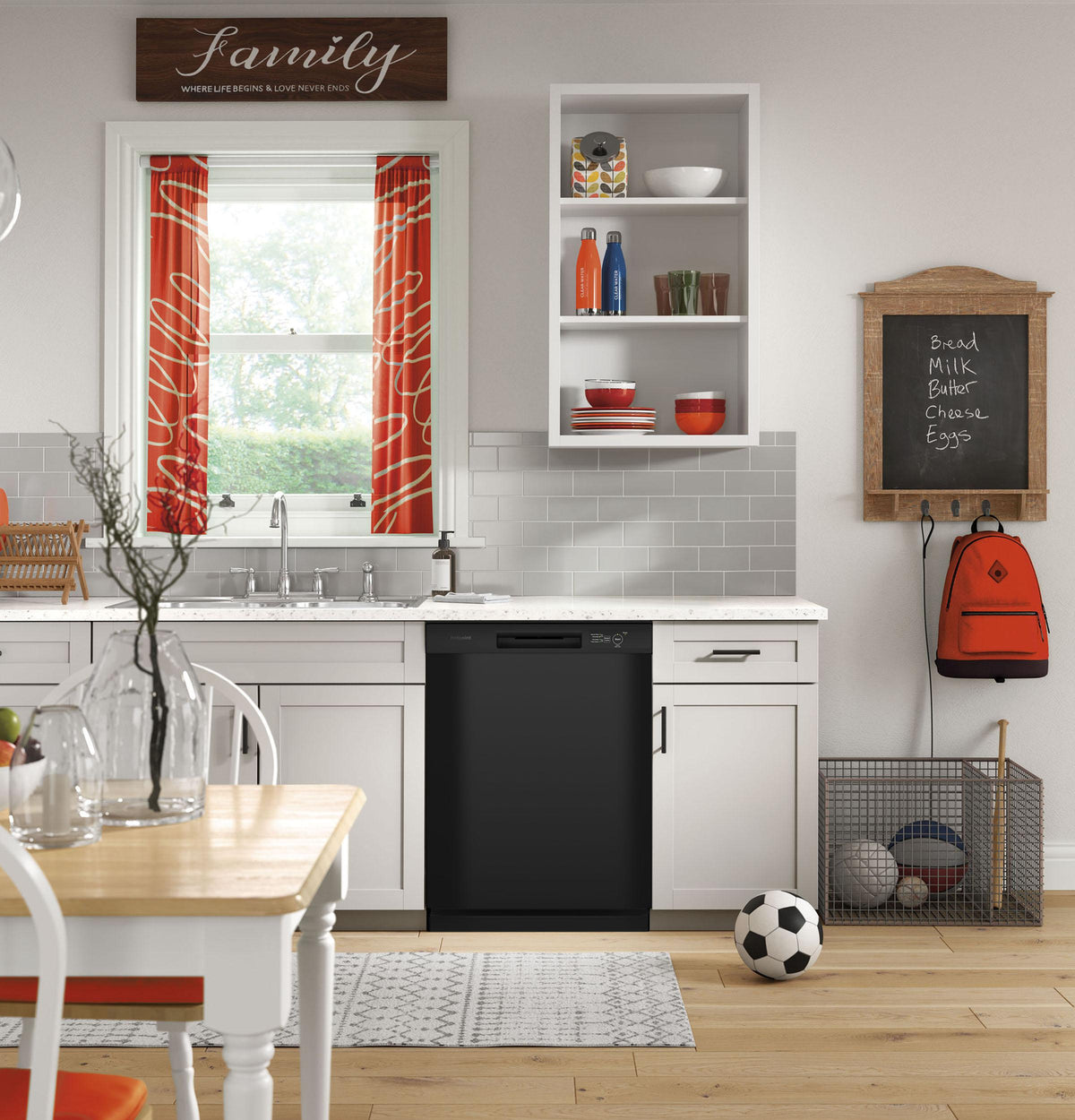 Hotpoint HDF310PGZBB Hotpoint® Dishwasher With Front Controls