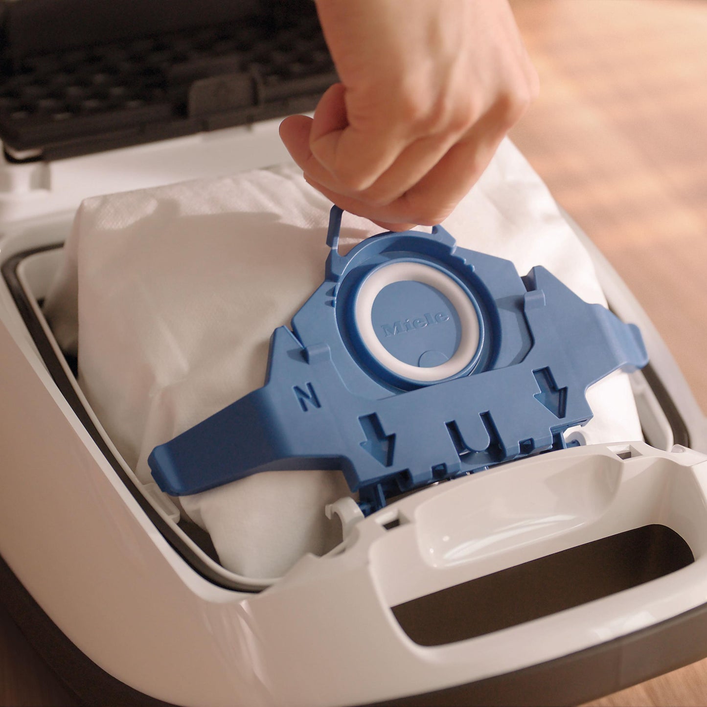 Miele GNALLERGYXLHYCLEANAIR 8 Vacuum Bags And A Hepa Filter At A Special Price - For Complete C2, Complete C3.