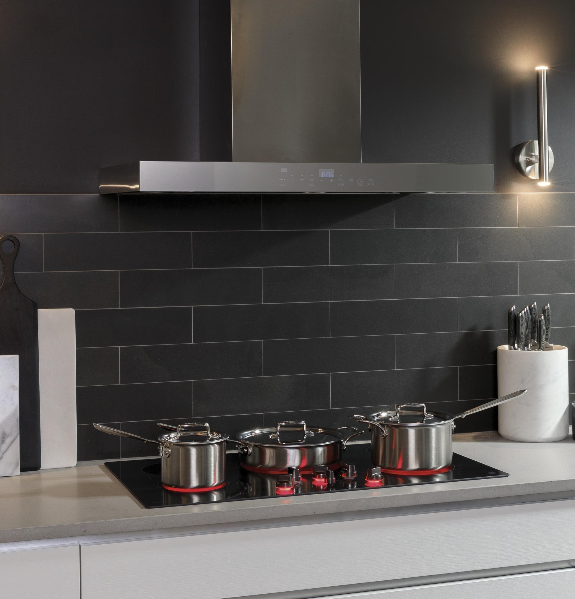 Cafe ç 36" Smart Designer Wall Mount Hood W/ Perimeter Venting