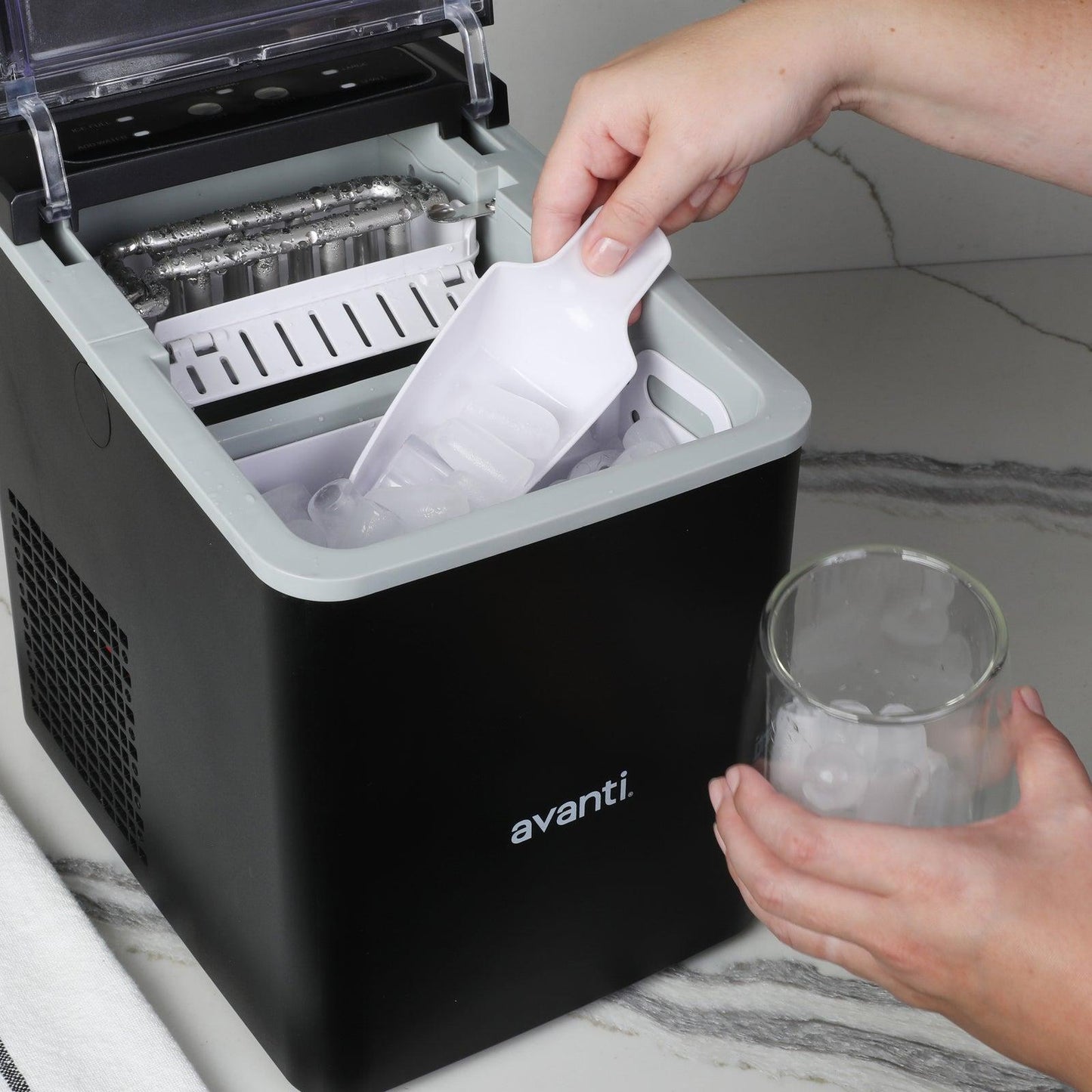 Avanti AVIM2625BK Avanti Mighty Ice Countertop Bullet Ice Maker