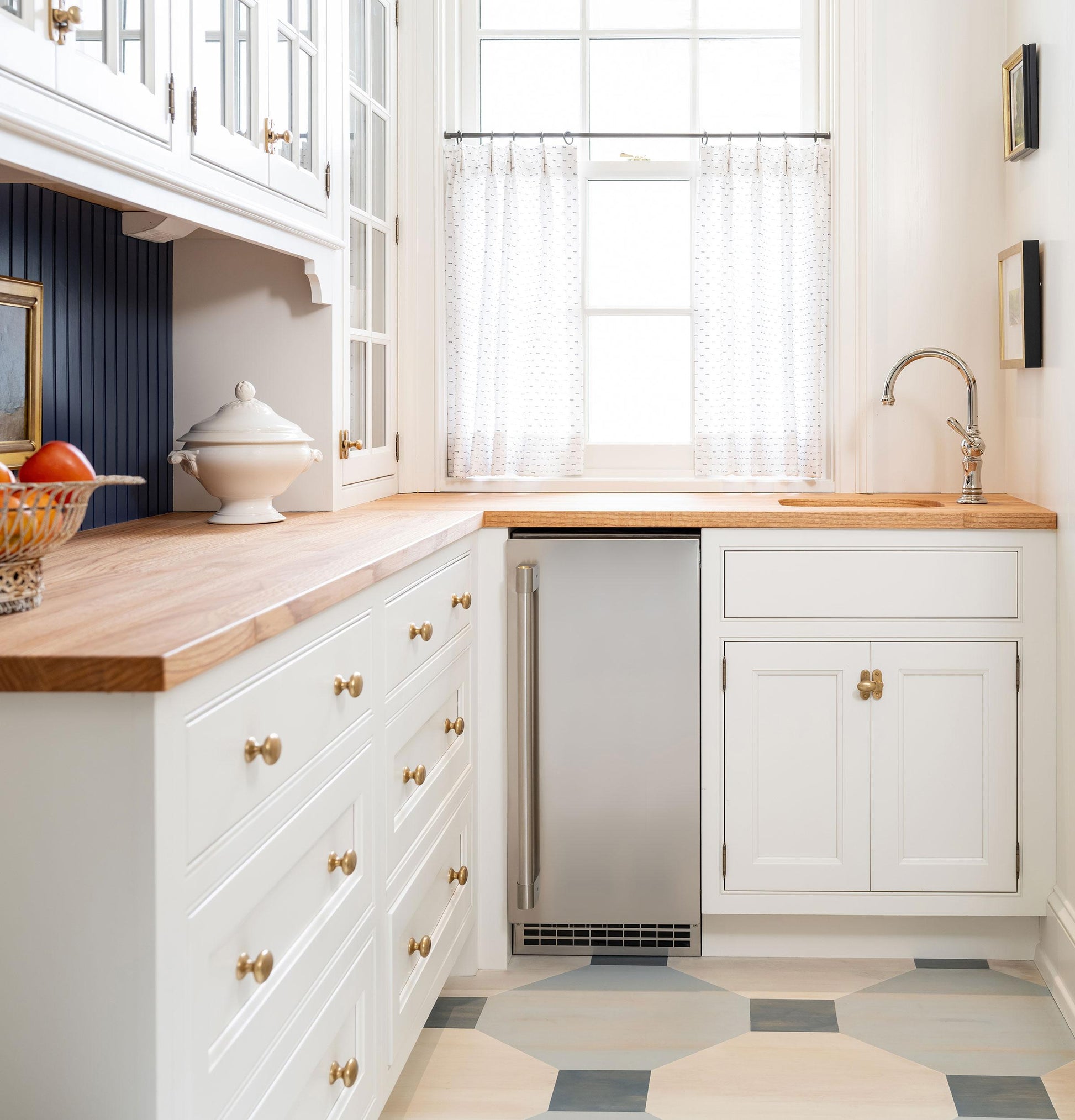 Cafe UCC15NPRII Ice Maker 15-Inch Panel-Ready - Clear Ice