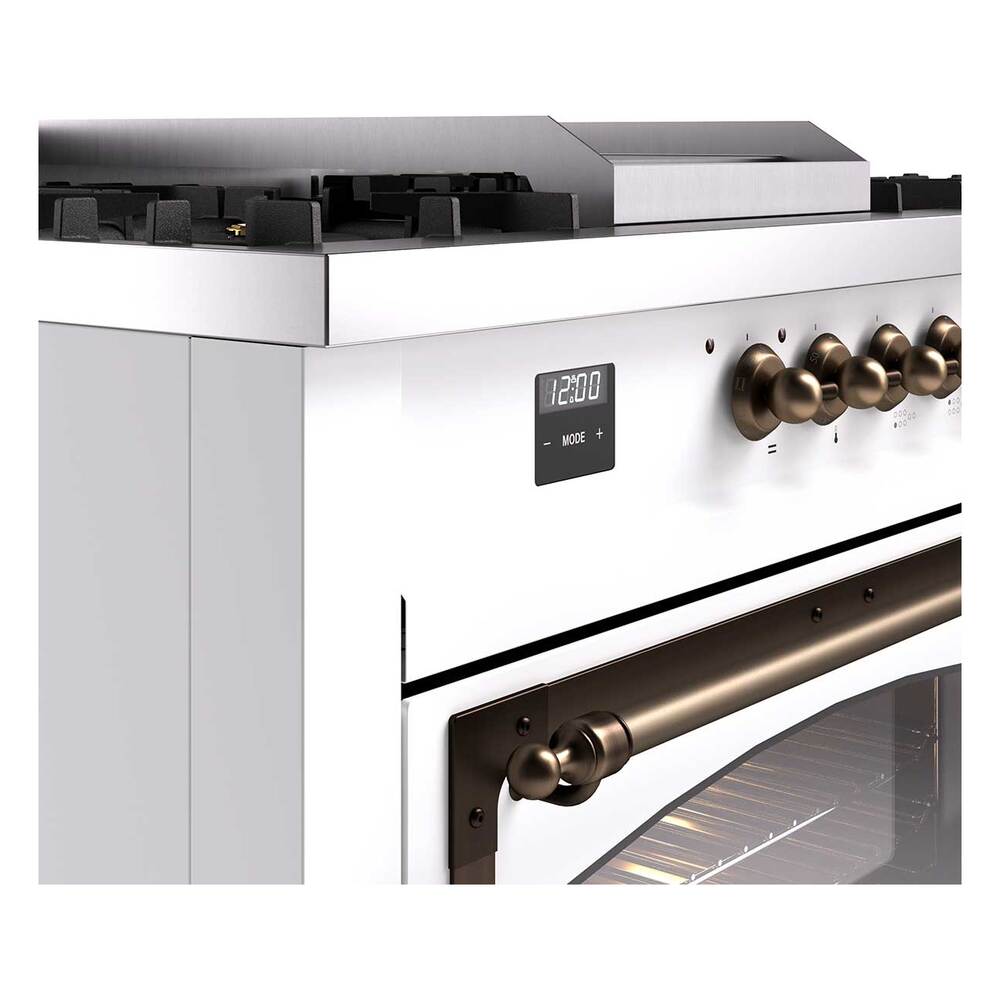 Ilve UN60FSNMPWHB Ilve Un60Fsnmpwhb Nostalgie Ii Noblesse 60" Dual Fuel Range (7 Sealed Burners + Griddle + French Top, Natural Gas, Triple Glass Door, White, Burnished)