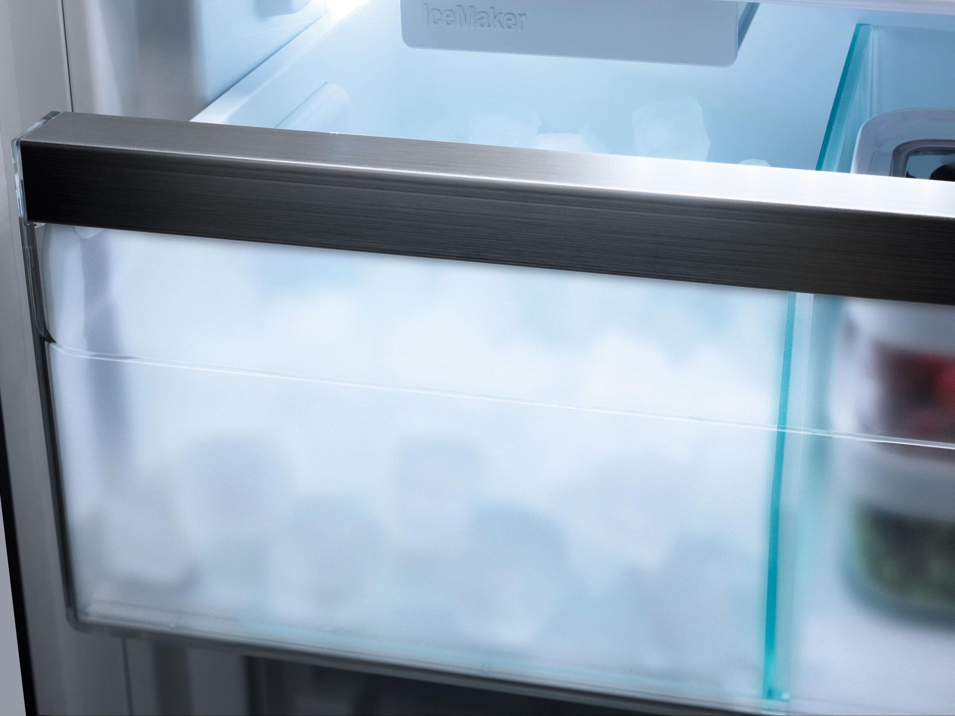 Miele KFN4799DDENA Kfn 4799 Dde Na Stainless Steel/Cleansteel - Freestanding Fridge-Freezer With Dailyfresh, Nofrost, And Icemaker For Fresh Ice Cubes Any Time.