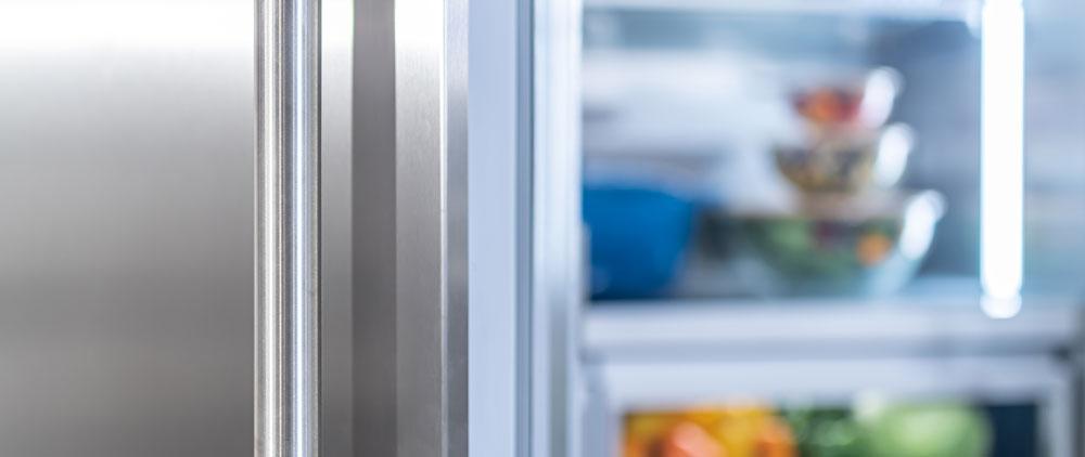 Thermador T48BT122NS Freedom®, Built-In French Door Bottom Freezer, Stainless Steel