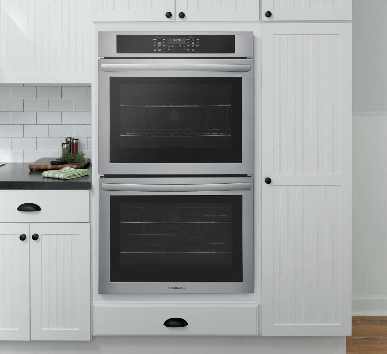 Frigidaire FCWD3030AS 30" Double Wall Oven