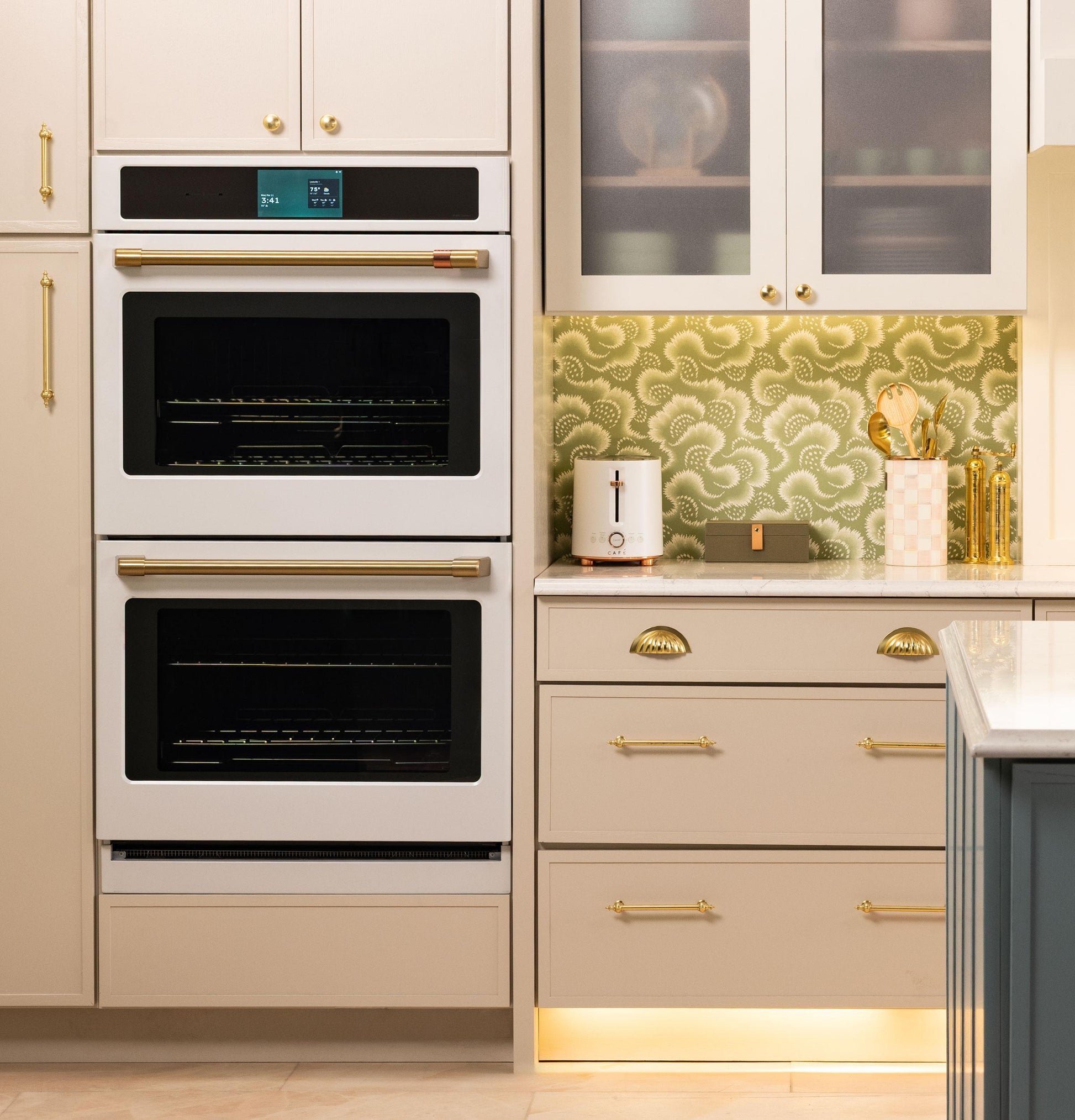 Cafe CTD90DP4ZW2 Café™ Professional Series 30" Smart Built-In Convection Double Wall Oven