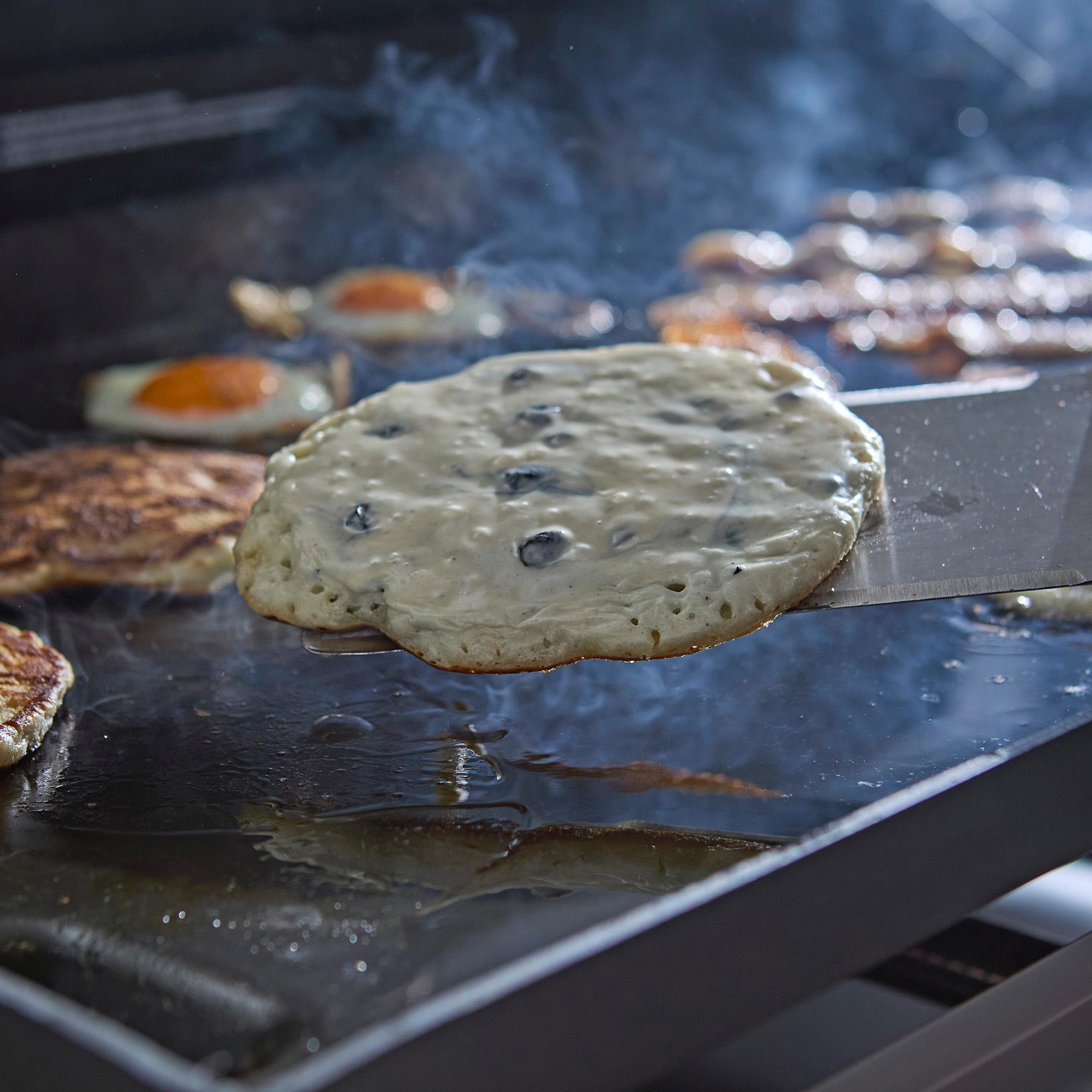 Weber 1501345 Lp Gas Bbq | Town Appliance