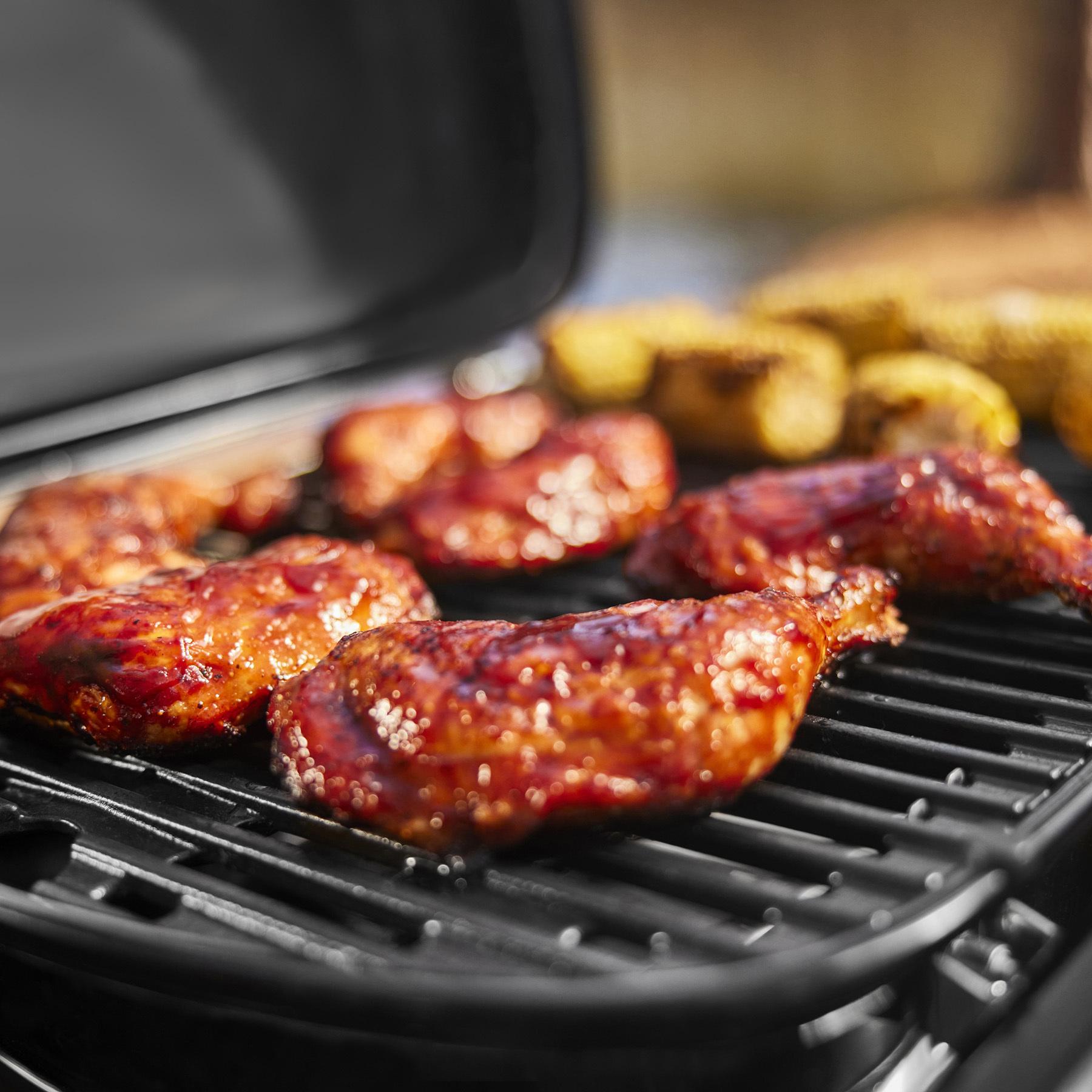 Weber 1501741 Weber Traveler® Compact Portable Gas Grill - Black