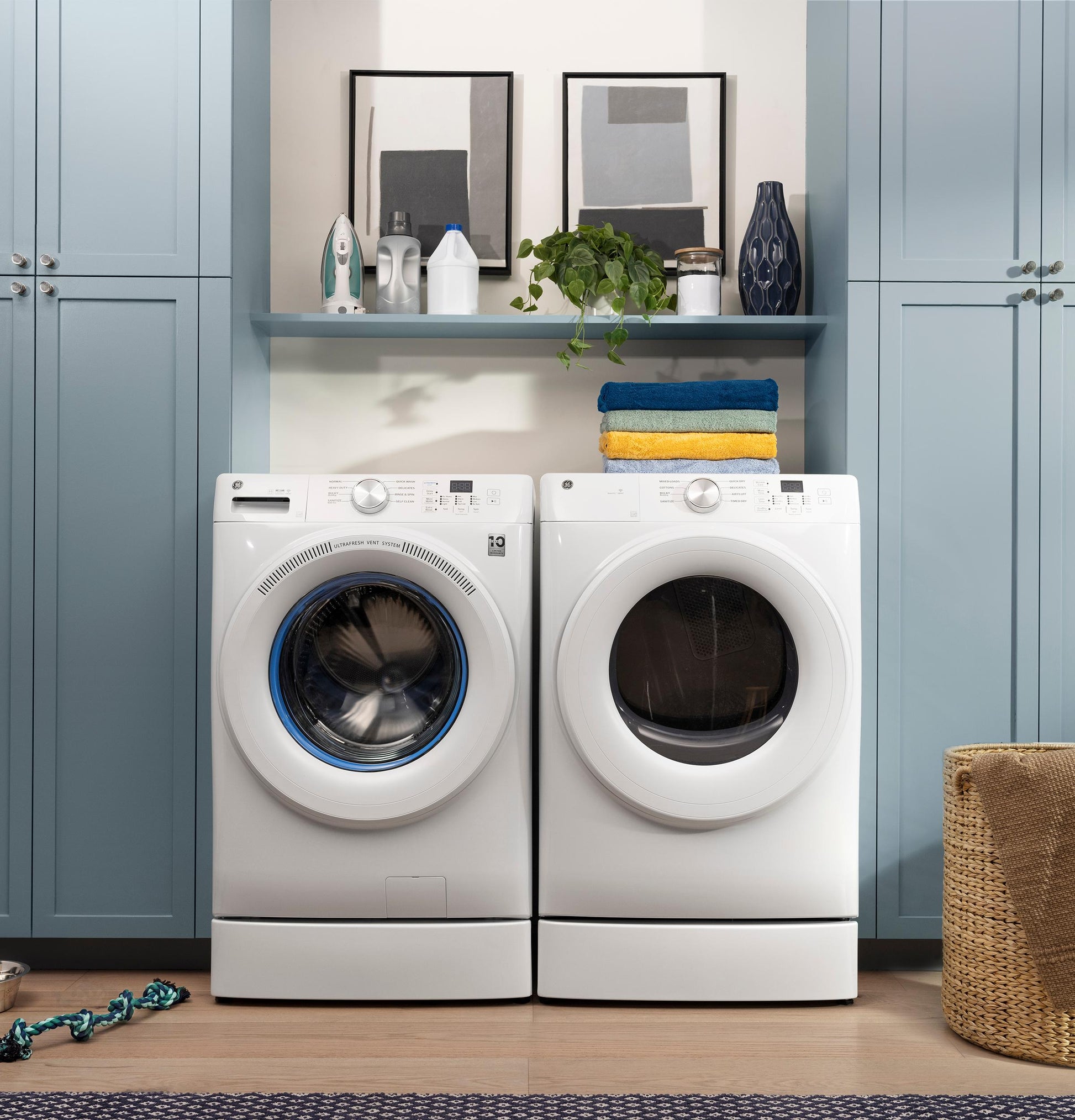 Ge Appliances GFD35GSSYWW Ge® Energy Star® 7.8 Cu. Ft. Capacity Smart Front Load Gas Dryer