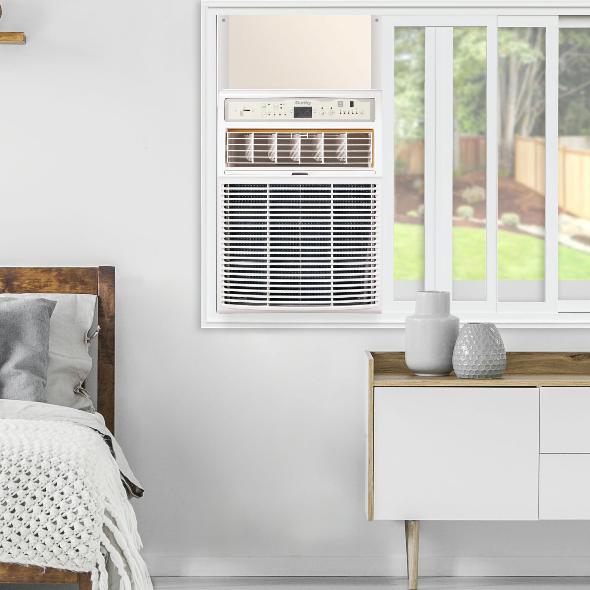 Danby DVAC080B1WDB Danby 8000 Btu Vertical Ac In White
