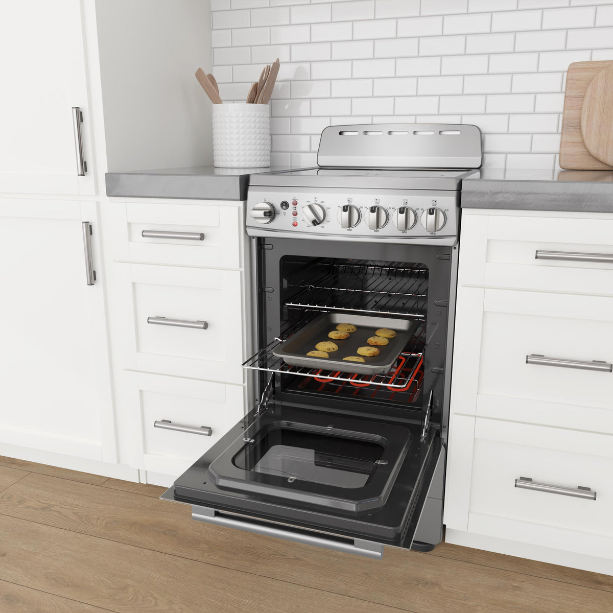 Avanti CERU200P3S Avanti 20-Inch Freestanding Electric Range With Ceramic Glass Cooktop, In Stainless Steel (Ceru200P3S)