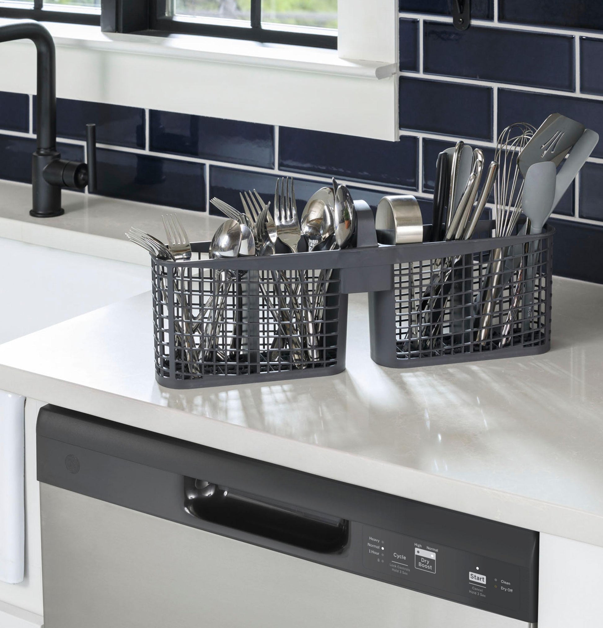 Ge Appliances GDF450PSZSS Ge® Dishwasher With Front Controls
