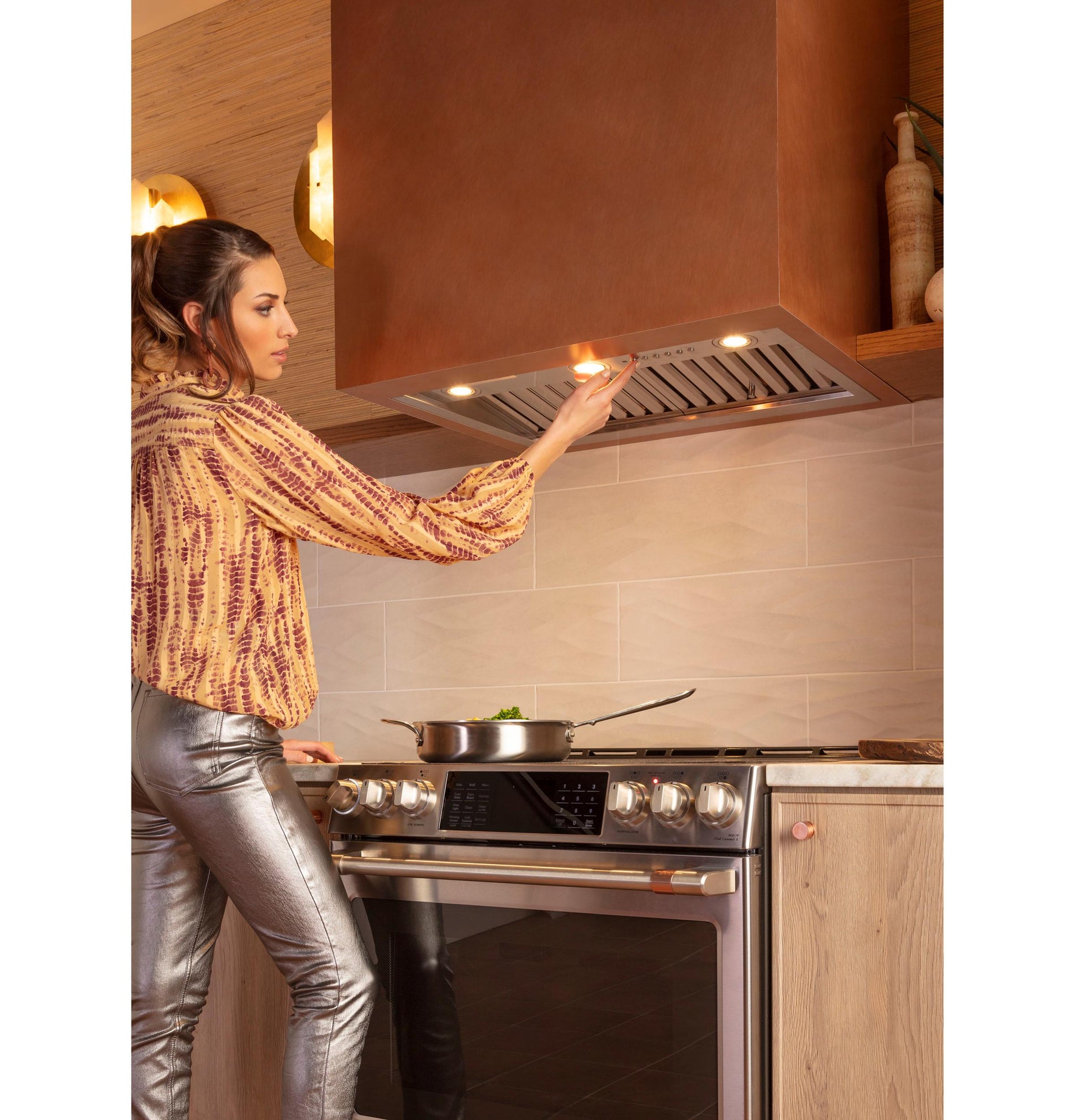 Cafe UVC9300SLSS 30" Smart Designer Custom Insert W/ Dimmable Led Lighting