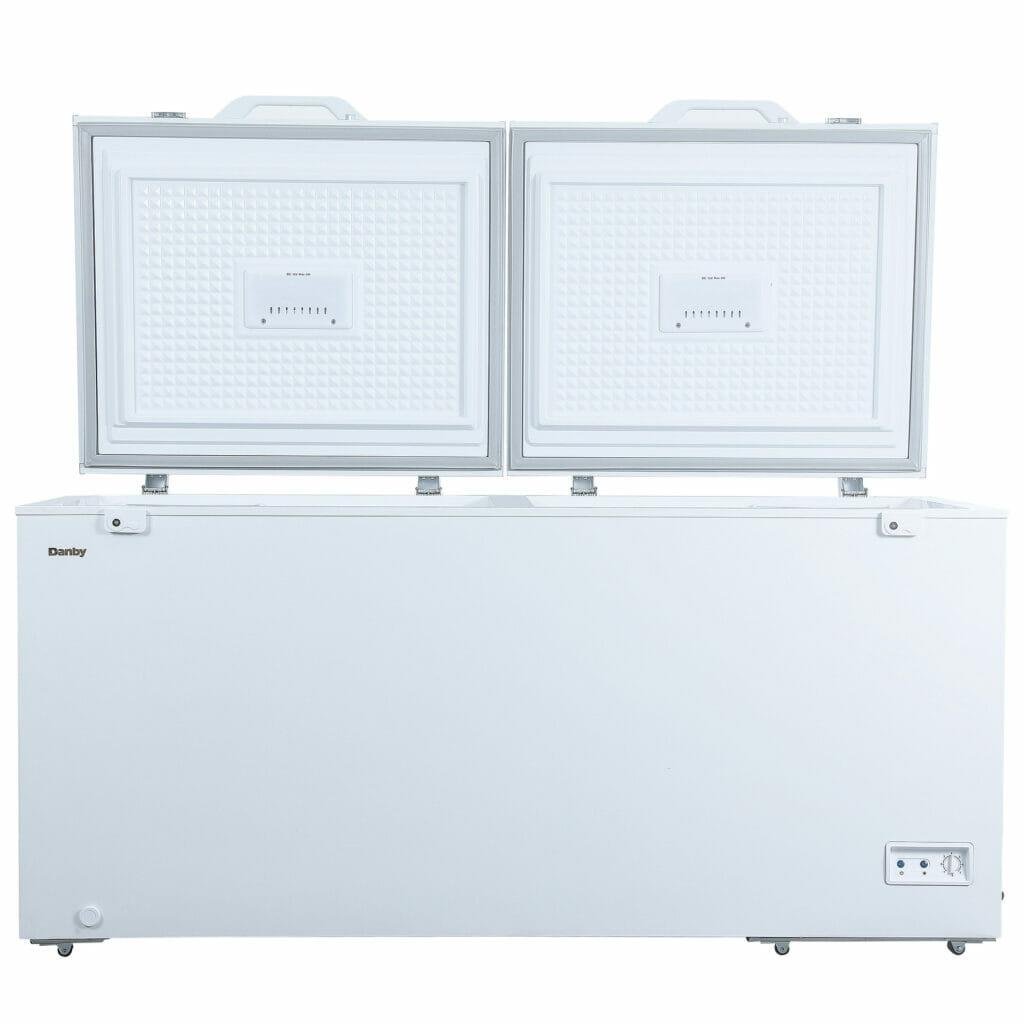 Danby DCFM210A1WDB Danby 21.2 Cu. Ft. Chest Freezer In White