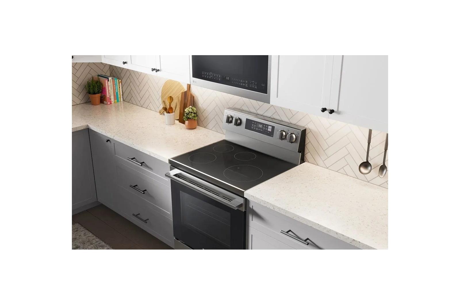 Lg LRIN6323YE 6.3 Cu. Ft. Smart Induction Freestanding Range With Probake Convection® And Air Fry