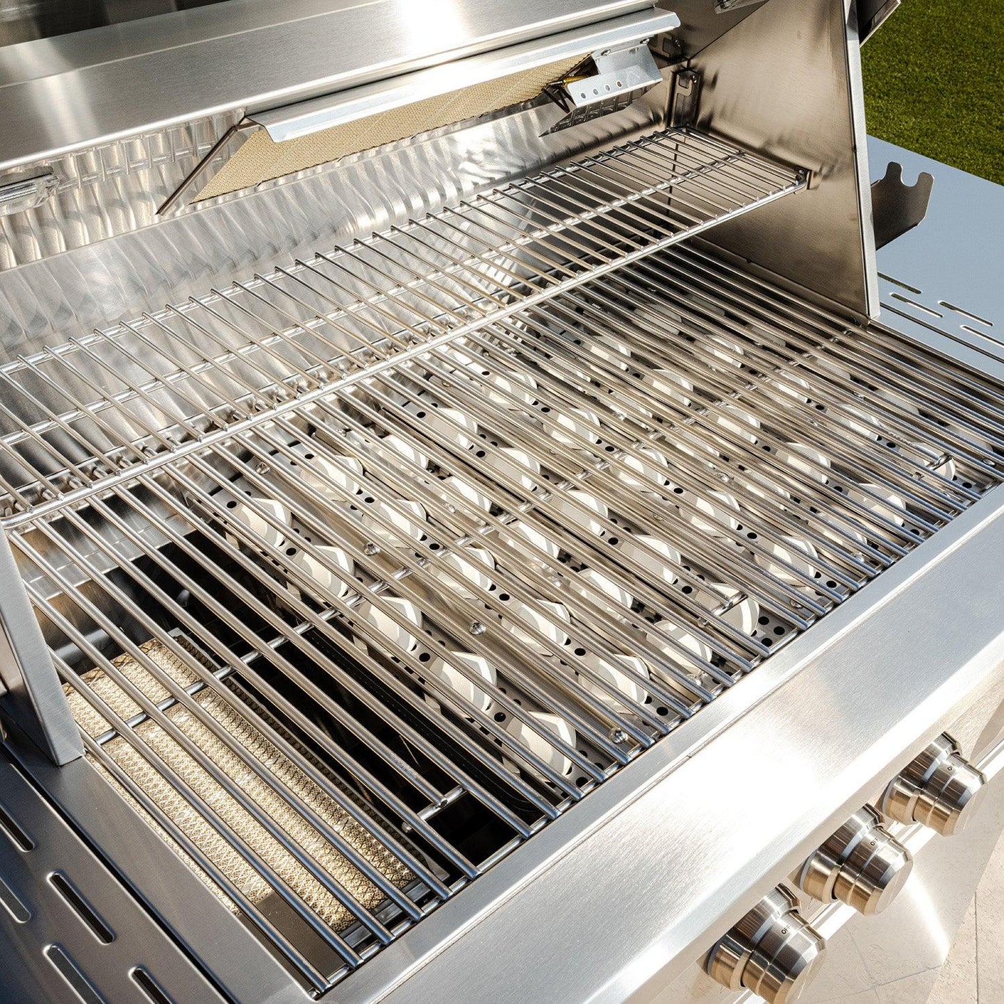 Thor Kitchen TPG3601 36 Inch 4 Burners Built In Gas Grill On Cart With Sear/Rear Infrared Burner & Rotisserie Natural Gas