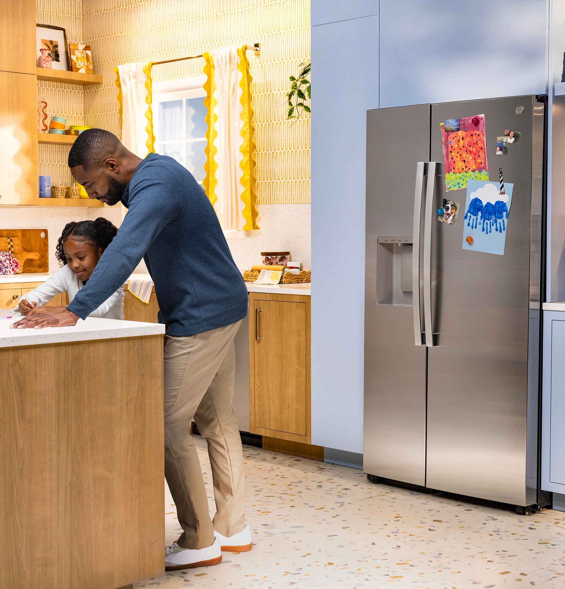 Ge Appliances GSS28NYYFS Ge® 27.9 Cu. Ft. Side-By-Side Refrigerator With Extra Tall Dispenser And In-Door Icemaker